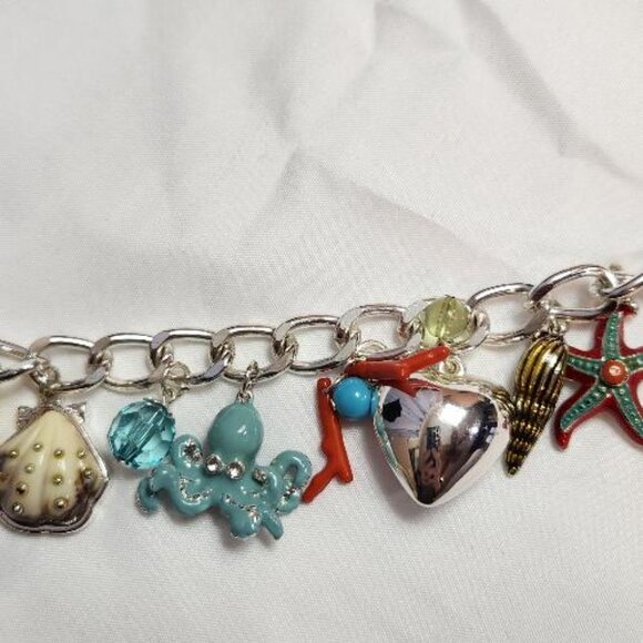 Under the Sea costume bracelet - Picture 4 of 5
